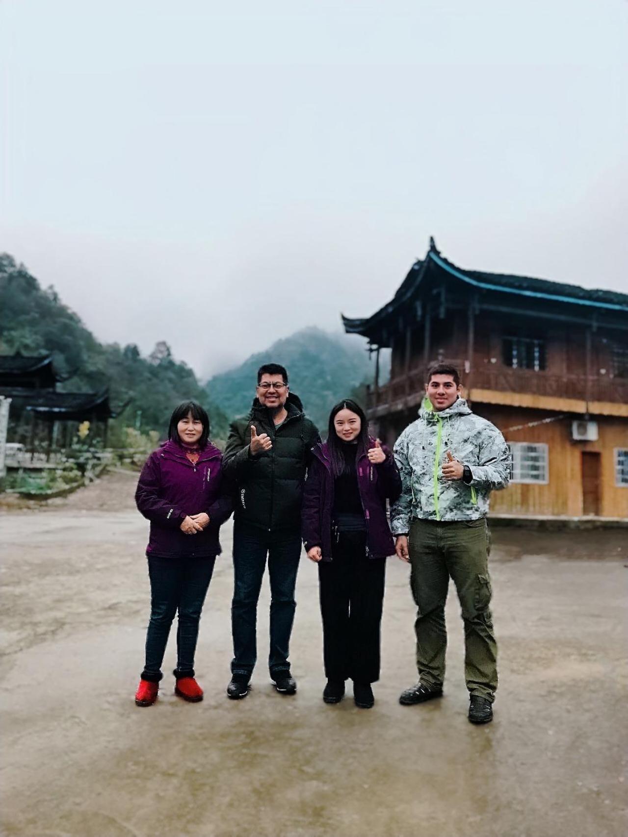 Tongfu Inn Zhangjiajie Esterno foto