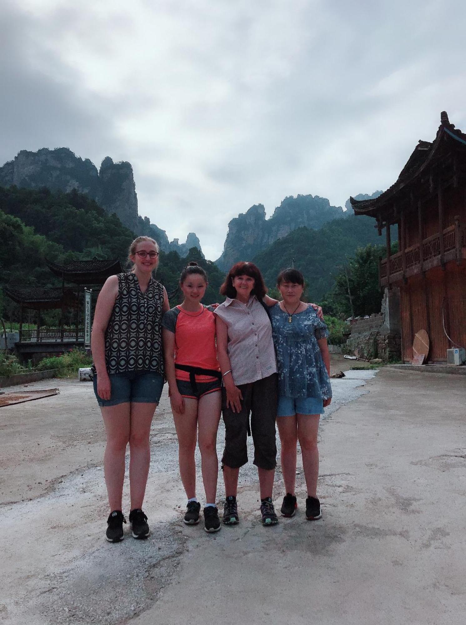 Tongfu Inn Zhangjiajie Esterno foto