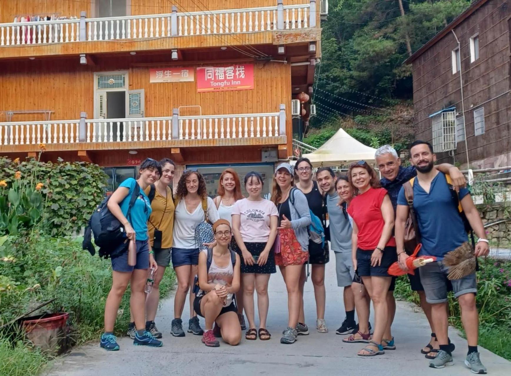 Tongfu Inn Zhangjiajie Esterno foto